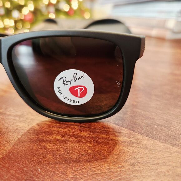 Ray-Ban RB4165 Justin Polarized 601/71 Matte Black Green Lens Sunglasses 54m NEW - Picture 2 of 8